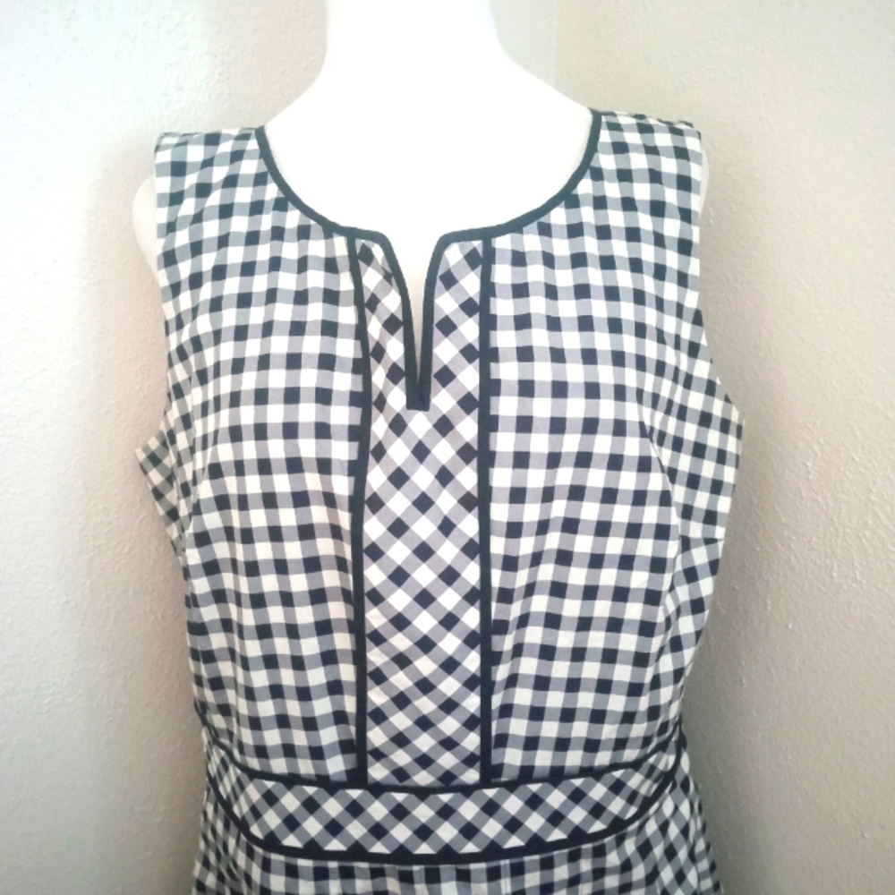 ❌❌SOLD Talbots Cotton Gingham Pleated Fit & Flare Dress | 14 - Picture 4 of 9